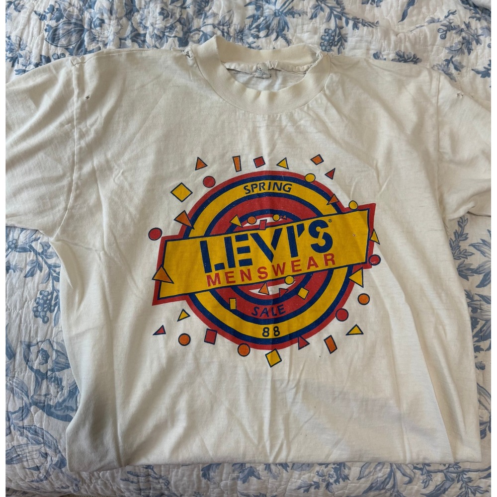 Vintage‎ 1988 Levis Menswear Mervyns Spring Sale T-Shirt White Medium Distressed